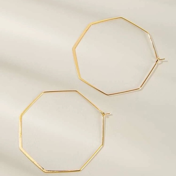 💕☀️3/$30 Gold Octagon hoop earrings - Picture 2 of 3